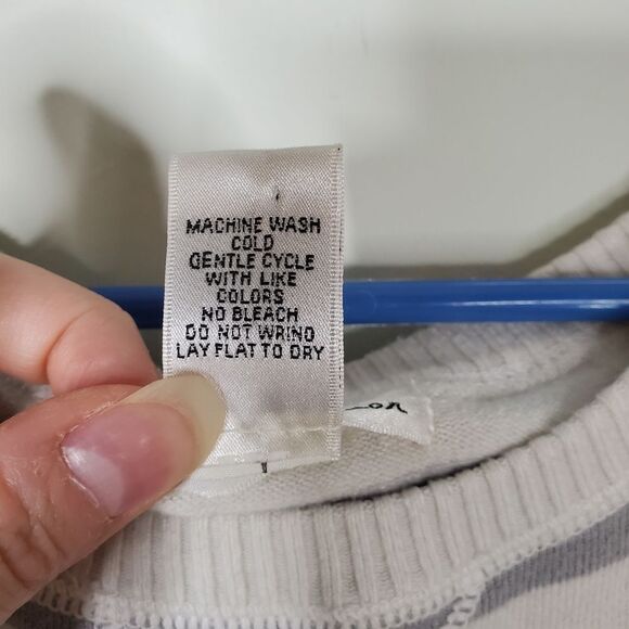 Urban Behavior Gray and White Stripe Front Pocket Sweater Dress Size Small - Picture 9 of 10